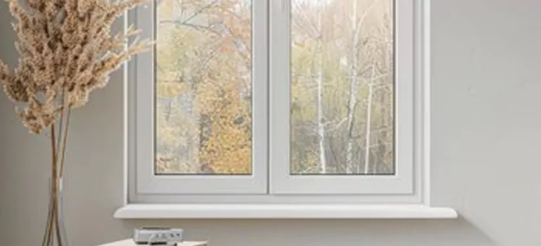 Vinyl Window Stool in Lakeside, FL